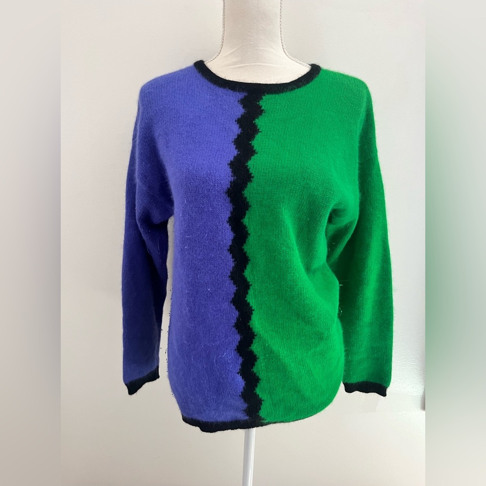 Women’s Vintage Sweater